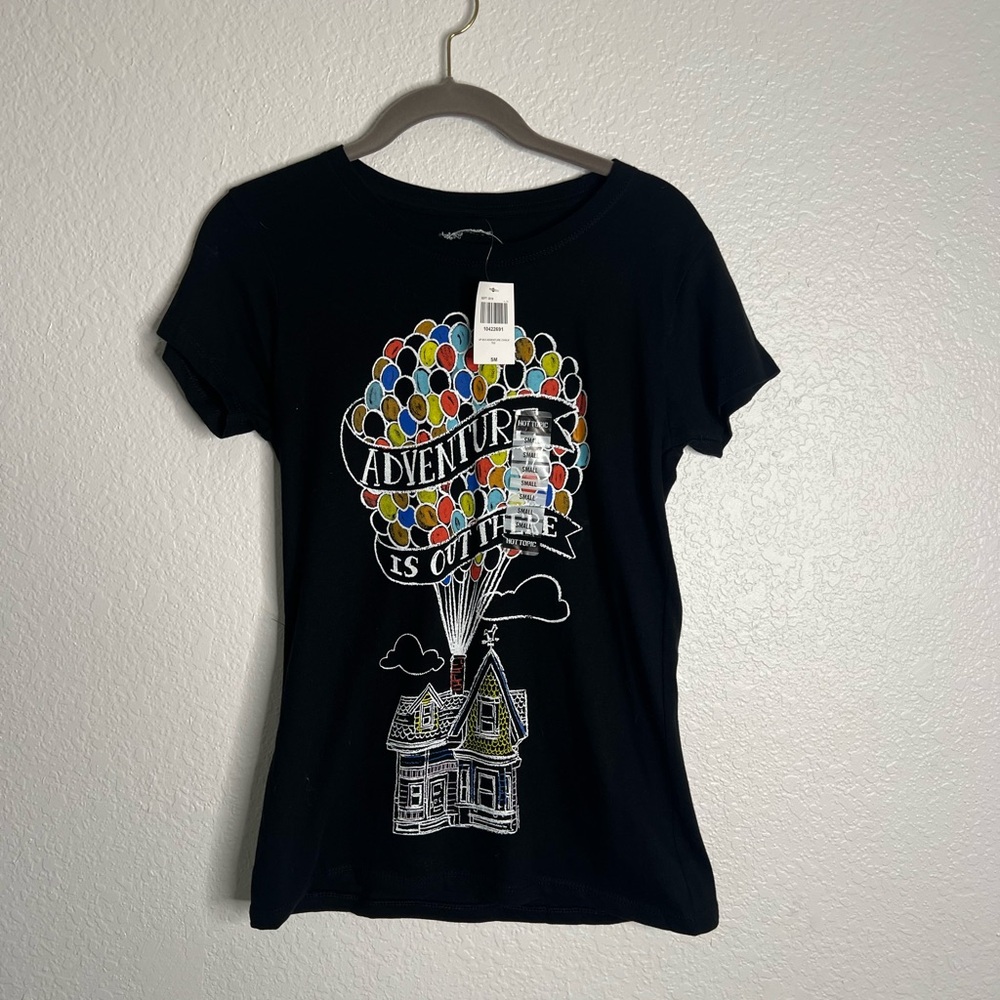 NWT Hot Topic Disney Up House Graphic Tee Small